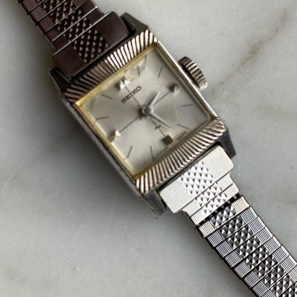 Vintage Seiko Tank Watch Petite Mechanical Watch Women Silver 11-3210 - Picture 2 of 10